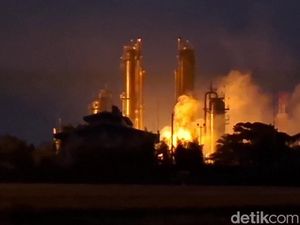 Jabar Hari Ini: Dahsyatnya Ledakan Pipa Pertamina di Subang Jabar Hari Ini: Dahsyatnya Ledakan Pipa Pertamina di Subang