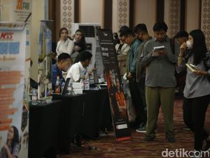 Ribuan Pencari Kerja Serbu Job Fair di SMESCO