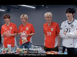 7 Gaya Personel RIIZE Pakai Jersey Timnas Indonesia, Makan Camilan Lokal 7 Gaya Personel RIIZE Pakai Jersey Timnas Indonesia, Makan Camilan Lokal