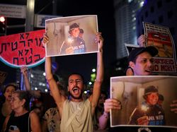 Warga Israel Turun ke Jalan Bela Gaza dan Kecam Perang