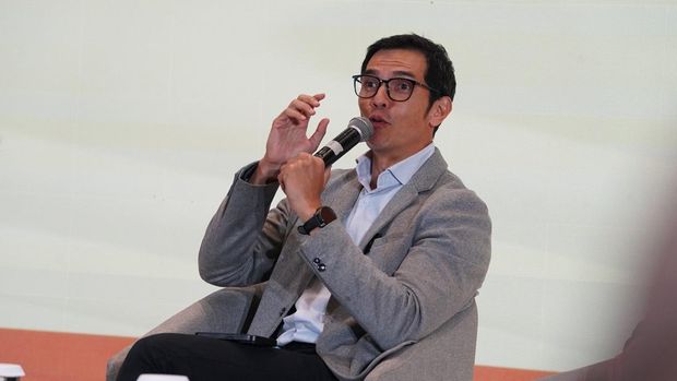 Adrian Maulana di LPS Financial Festival Surabaya 2025