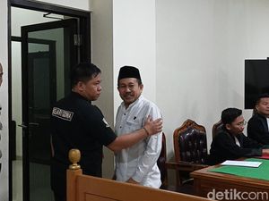 Andi Ibrahim Pembuat Uang Palsu Rp 640 Juta Dituntut 8 Tahun Penjara Andi Ibrahim Pembuat Uang Palsu Rp 640 Juta Dituntut 8 Tahun Penjara