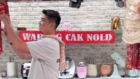Chef Arnold Buka 'Warung' di Rumah hingga Blusukan ke Pasar