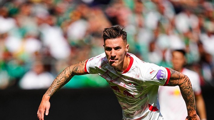 Benjamin Sesko of RB Leipzig  looks on during the 1. Bundesliga match between Werder Bremen and RB Leipzig at Weserstadion, Bremen, Germany on May 10, 2025.  (Photo by Ulrik Pedersen/NurPhoto via Getty Images)