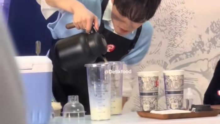Video: Chenle NCT Dream ke Indonesia, Pamer Aksi Racik Jasmine Milk Tea!
