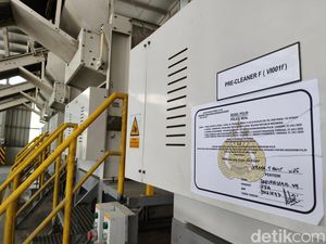Penampakan Pabrik PT PIM yang Disegel Bareskrim Terkait Kasus Beras Oplosan Penampakan Pabrik PT PIM yang Disegel Bareskrim Terkait Kasus Beras Oplosan