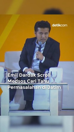 Video: Emil Dardak Scroll Medsos Buat Cari Tahu Permasalahan di Jatim