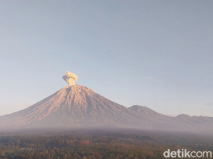 Gunung Semeru Kembali Erupsi, Status Masih Level II Waspada Gunung Semeru Kembali Erupsi, Status Masih Level II Waspada