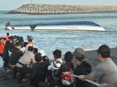 Kapal Wisata Terbalik di Sanur Bali, 2 Turis Tewas-1 ABK Hilang