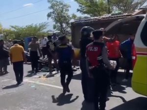 Tabrakan dengan Truk Sampah, Pemotor Tewas di Jalan Bypass Mataram Tabrakan dengan Truk Sampah, Pemotor Tewas di Jalan Bypass Mataram