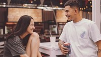 Kenangan Dahlia Poland dan Fandy Christian Saat Makan Bareng