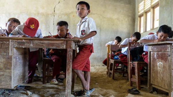 Mangkrak Bertahun-tahun, Renovasi Kelas SDN 1 Curug Tak Kunjung Rampung