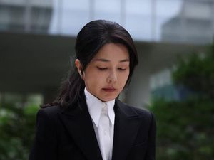 Mantan Ibu Negara Korsel Diinterogasi Jaksa, Terancam Ditangkap