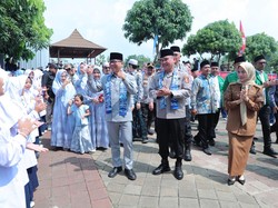 Mendes Yandri: Kabarharkam Jadi Pemacu Para Santri Kerja Keras