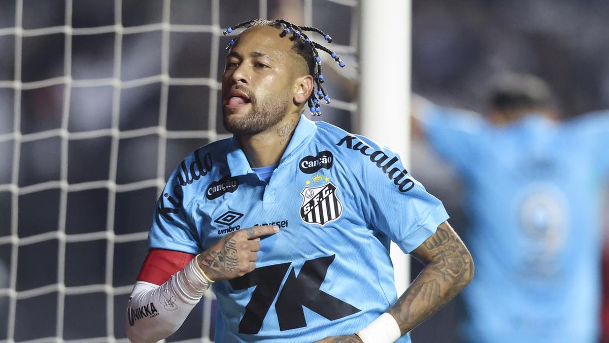 Neymar cetak dua gol di laga Santos vs Juventude. (Foto: Getty Images/Alexandre Schneider)