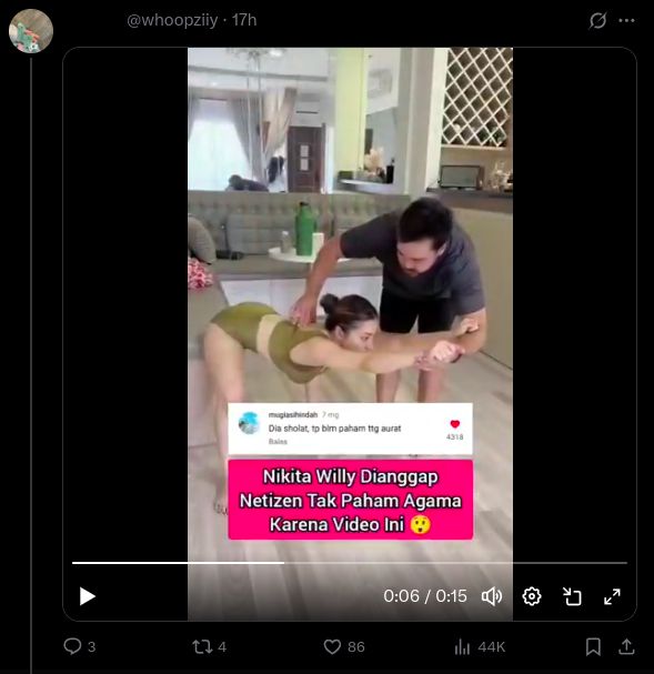 Momen Nikita Willy Olahraga Yoga