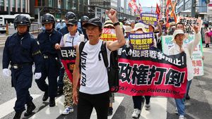 Ribuan Warga Jepang Turun ke Jalan Peringati 80 Tahun Bom Hiroshima
