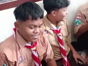 Bikin Bangga, Siswa SMK Patungan Beli Sepatu untuk Teman Kurang Mampu Bikin Bangga, Siswa SMK Patungan Beli Sepatu untuk Teman Kurang Mampu