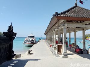 Cuaca Ekstrem Gelombang Capai 4 Meter, Kapal Cepat Bali-Lombok Setop Sementara Cuaca Ekstrem Gelombang Capai 4 Meter, Kapal Cepat Bali-Lombok Setop Sementara
