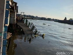 Titian Kampung Hijau Banjarmasin Ambruk, Akses Warga Tertutup
