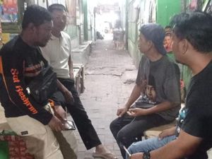 Kepala Kucing dalam Karung di Pasar Sepanjang Sidoarjo Dipastikan Hoaks Kepala Kucing dalam Karung di Pasar Sepanjang Sidoarjo Dipastikan Hoaks