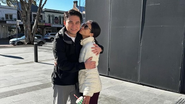 Kabar Terkini Artis dari InsertLive : Menetap di Australia, Ini Pekerjaan Vicky Kharisma Mantan Suami Acha Septriasa