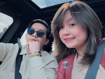 Cynantia Pratita dan Boniex For Revenge Menanti Anak Pertama