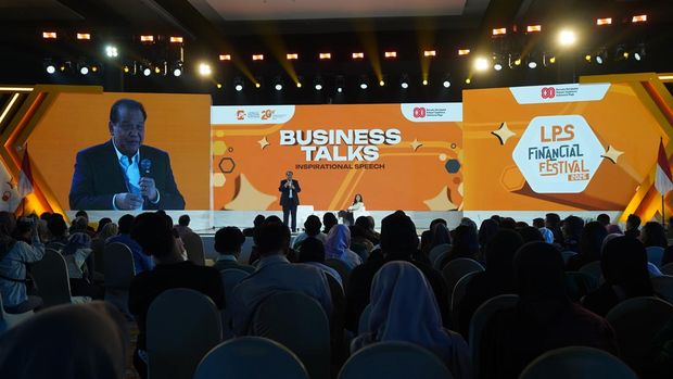 Founder dan Chairman CT Corp Chairul Tanjung dalam LPS Financial Festival 2025 di Surabaya