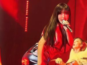Video: Kabar Sedih untuk BLACKJACK, Park Bom Hiatus dari 2NE1 Video: Kabar Sedih untuk BLACKJACK, Park Bom Hiatus dari 2NE1