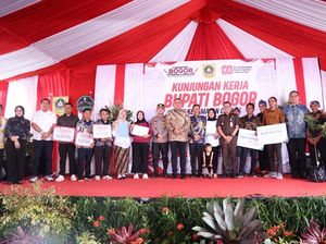 Bupati Bogor Tinjau Pelaksanaan Gebyar Pelayanan Terpadu di Cijeruk