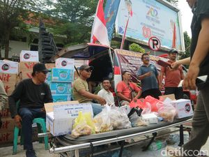 Suasana Terkini Posko Tolak PBB 250% di Pati yang Kini Banjir Donasi
