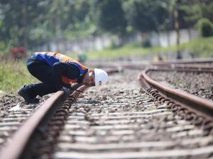 Suka Dengar Suara Duk-duk di Kereta? Ini Rahasia Celah Rel yang Jarang Diketahui! Suka Dengar Suara Duk-duk di Kereta? Ini Rahasia Celah Rel yang Jarang Diketahui!