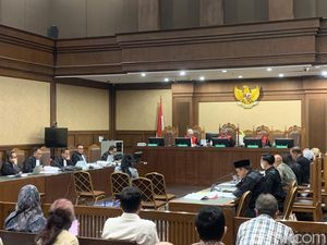 Eks Direktur Ngaku Baru Tahu soal Patungan Beli Emas Usai Keluar dari ASDP Eks Direktur Ngaku Baru Tahu soal Patungan Beli Emas Usai Keluar dari ASDP