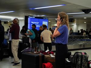 Gangguan Sistem Penerbangan United Airlines Bikin Penumpang Terlantar