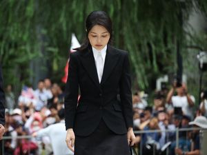 Mantan Ibu Negara Korsel Segera Susul Suami di Tahanan Mantan Ibu Negara Korsel Segera Susul Suami di Tahanan