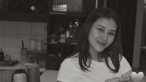 Aaliyah Massaid Kenalkan Anak di Ultah Mendiang Adjie Massaid