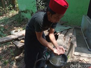 Air Sumur Berubah Keruh, Nestapa Warga Argasunya di Balik Gunungan Sampah Air Sumur Berubah Keruh, Nestapa Warga Argasunya di Balik Gunungan Sampah