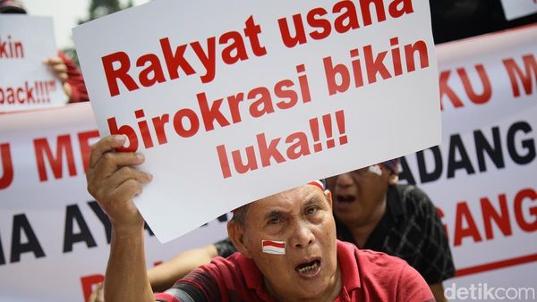 Aksi Pedagang Pasar Barito Tolak Penggusuran