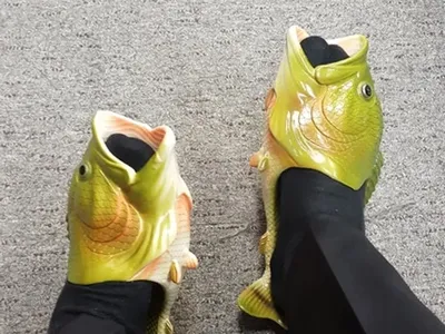 Contoh Desain Fashion yang Nyeleneh, Maksudnya Gak Ketebak