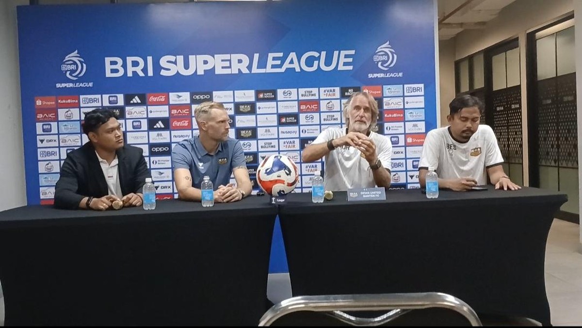 Jan Olde Riekerink menjawab pertanyaan dalam jumpa pers pada Jumat (8/8/2025). Foto: Adhi Prasetya/detikcom