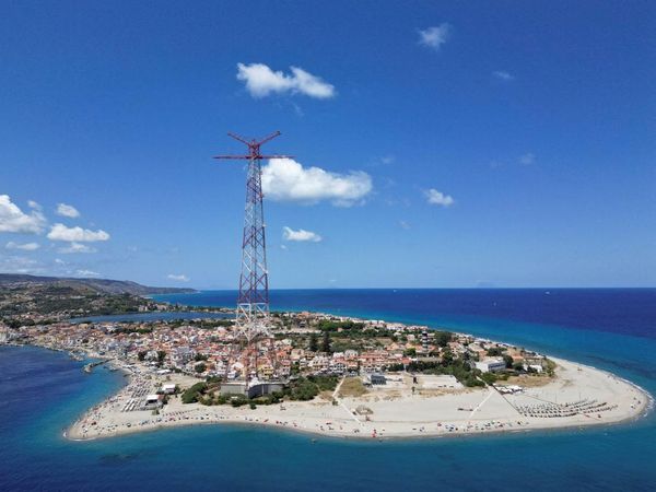 Potret Lokasi Pembangunan Jembatan Gantung Penghubung Sisilia-Italia
