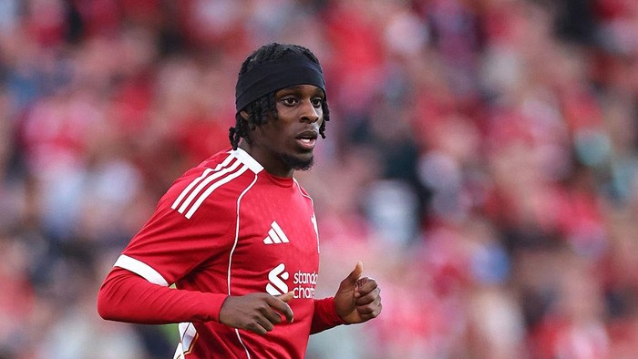 LIVERPOOL, ENGLAND - AUGUST 4: Jeremie Frimpong of Liverpool during the pre-season friendly match between Liverpool v Athletic Club Bilbao at Anfield on August 4, 2025 in Liverpool, England. (Photo by Robbie Jay Barratt - AMA/Getty Images)