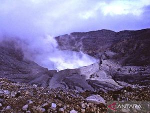 Waspada Status Gunung Dempo, Pendaki Jangan Mendekat ke Kawah! Waspada Status Gunung Dempo, Pendaki Jangan Mendekat ke Kawah!