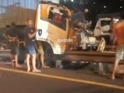 Laka Karambol di Tol Gayamsari Semarang, Polisi: 6 Unit Kendaraan