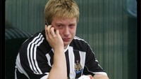 Meme fans Newcastle menangisi pemain incaran yang satu per satu gagal didapatkan. Foto: dok. Internet/X (Twitter)