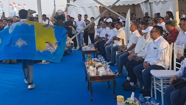 Menteri Imigrasi dan Pemasyarakatan (Imipas) Agus Andrianto membuka Indonesian Prison Products and Art Festival (IPPA Fest) 2025, di kawasan PIK 2, Tangerang, Banten, Jumat (8/8/2025). Menteri Agus berharap karya narapidana atau warga binaan bisa diterima oleh pasar.