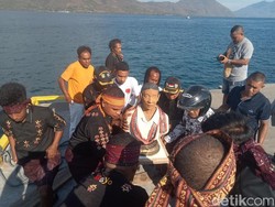 Patung Rosalia Sogen, Guru Asal Flores Timur yang Tewas Diserang OPM