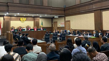 Hakim Minta Terdakwa Kasus Korupsi LPEI Tak Lobi-lobi, Ngaku Siap Disadap