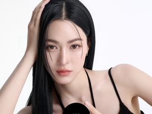 Artis Thailand Ini Cetak Sejarah Jadi Brand Ambassador Makeup Korea Pertama Artis Thailand Ini Cetak Sejarah Jadi Brand Ambassador Makeup Korea Pertama