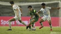 Persebaya mengancam PSIM sejak menit awal laga bergulir.